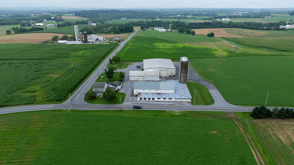 More Photos Of 608 Fairview Rd, Manheim Specialty For Lease