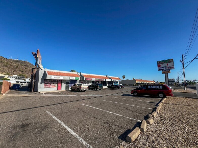 More Photos Of 11829-11835 N 19th Ave, Phoenix Unknown For Lease