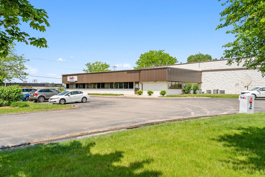 More Photos Of 3700 Kinsman Blvd, Madison Warehouse For Sale