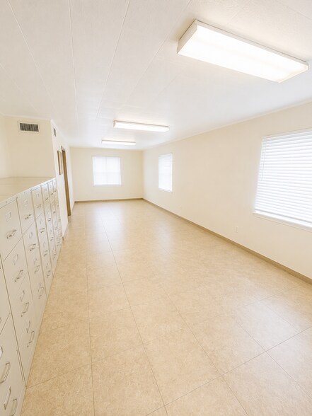 More Photos Of 16030 US Hwy 27, Lake Wales Warehouse For Sale