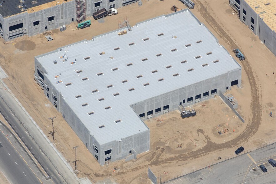 More Photos Of 2245 W Valley Blvd, Colton Unknown For Lease