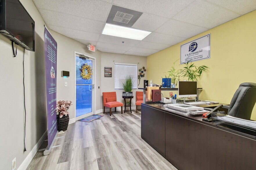 More Photos Of 6520 US Highway 301, Riverview General Retail For Sale