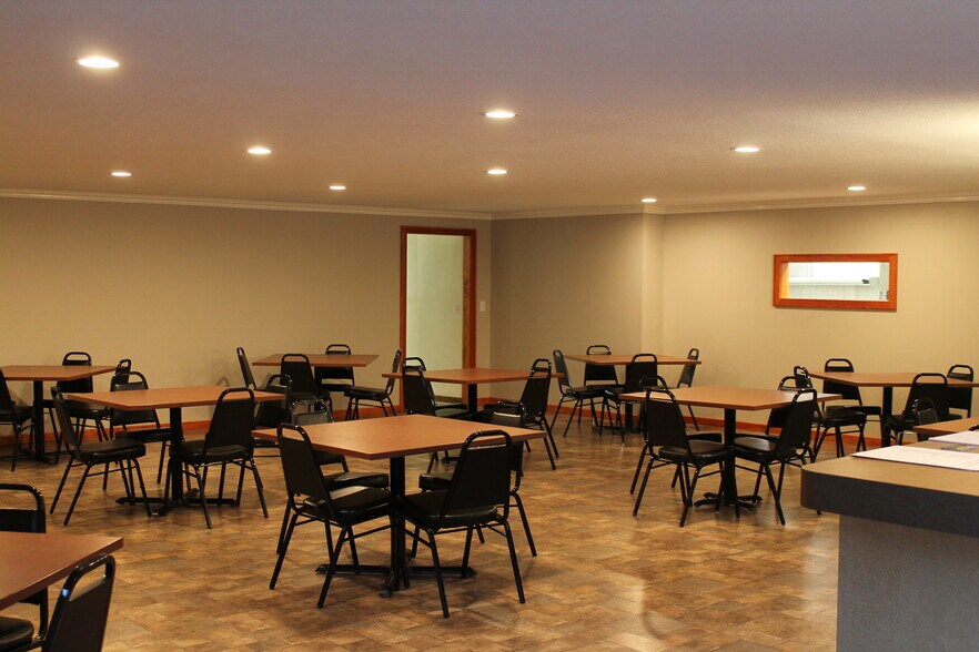 More Photos Of 1951 Indian Lake Rd, National City Restaurant For Sale