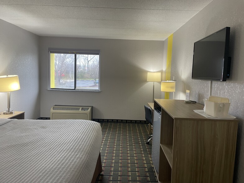 More Photos Of 3801 E Market St, Logansport Hotel For Sale