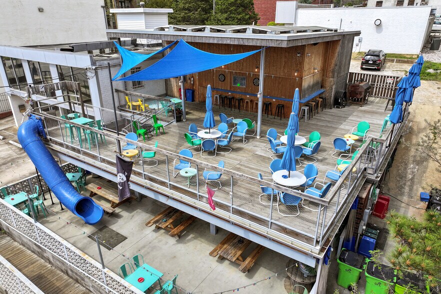 More Photos Of 710 W Johnson St, Raleigh Bar For Sale