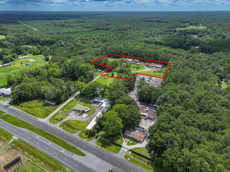 More Photos Of 2856 NE 187th St, Starke Manufacturing For Sale