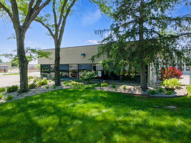 More Photos Of 8720 Robbins Rd, Indianapolis Warehouse For Sale