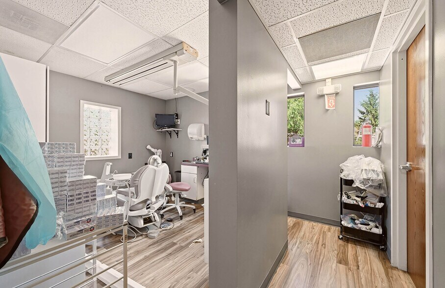 More Photos Of 4839 Wisconsin Ave NW, Washington Medical For Sale