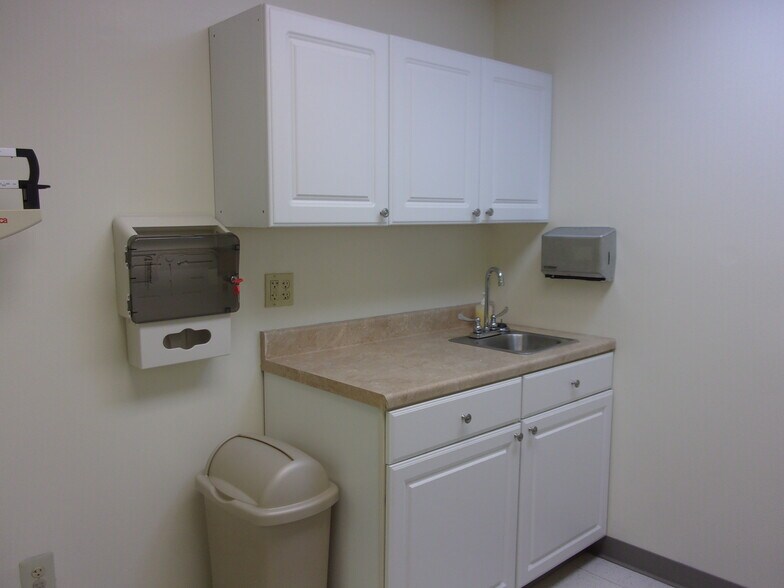 More Photos Of 2301 E Evesham Rd, Voorhees Medical For Lease