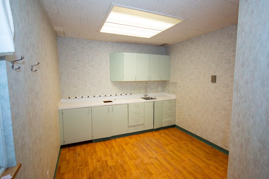 More Photos Of 189 Governor St, Providence Medical For Lease
