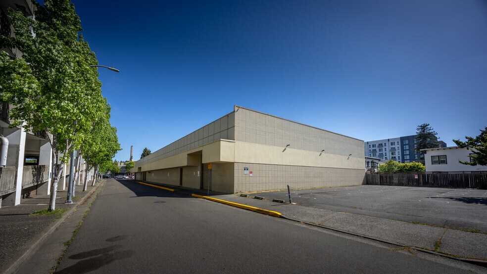 More Photos Of 707 5th St, Santa Rosa Freestanding For Lease
