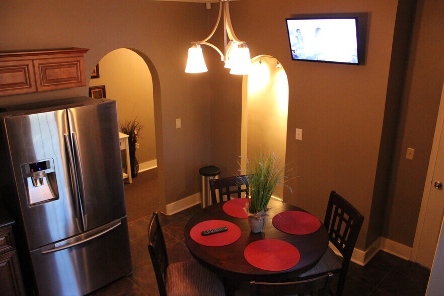 More Photos Of 1292 N Highland Ave, Jackson Office Residential For Lease