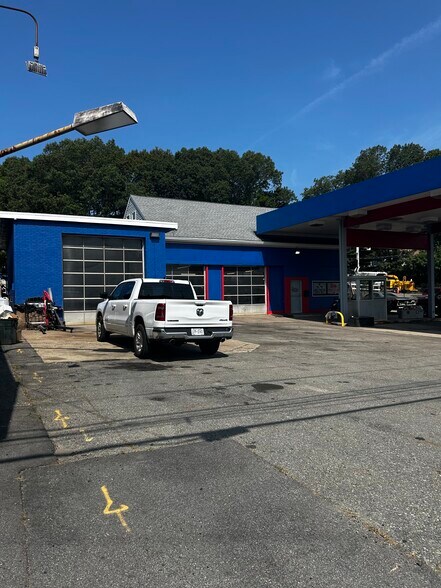 More Photos Of 1208 Smithfield Ave, Lincoln Warehouse For Sale