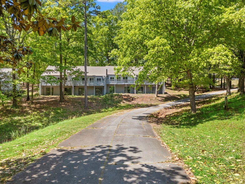 More Photos Of 10 Kinston Manor Dr, Westminster Multifamily For Sale
