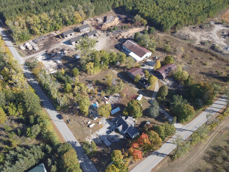 More Photos Of 5052 Reynolds Rd, Sturgeon Bay Flex For Sale