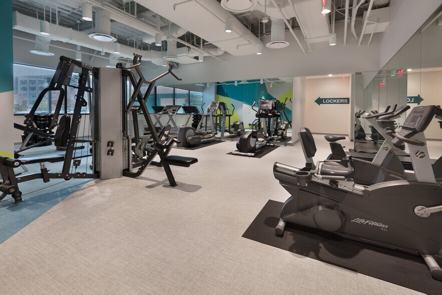 More Photos Of 4795 Meadow Wood Ln, Chantilly Office For Lease