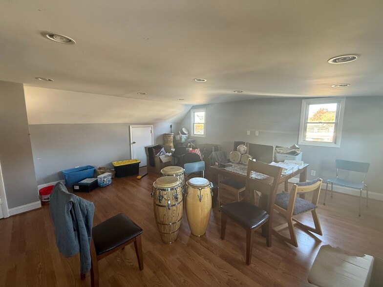 More Photos Of 5309 Kenilworth Ave, Riverdale Office For Sale