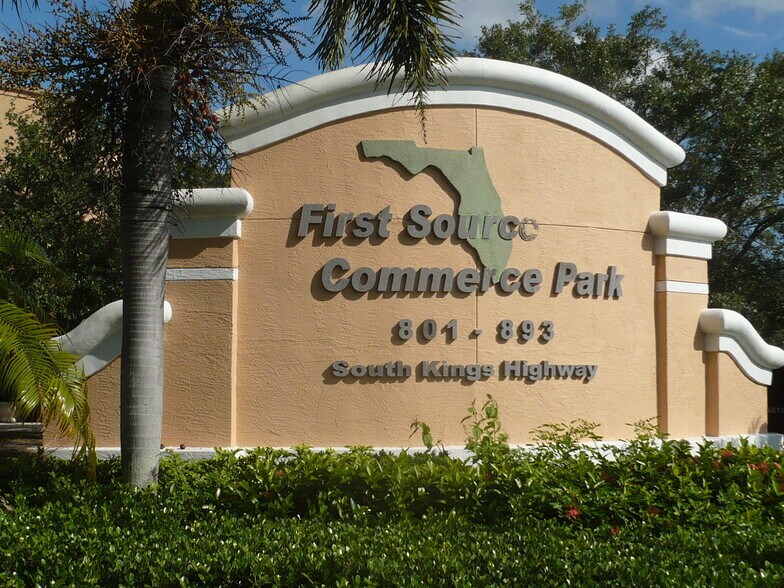 More Photos Of 801-893 Kings Hwy, Fort Pierce Light Manufacturing For Sale