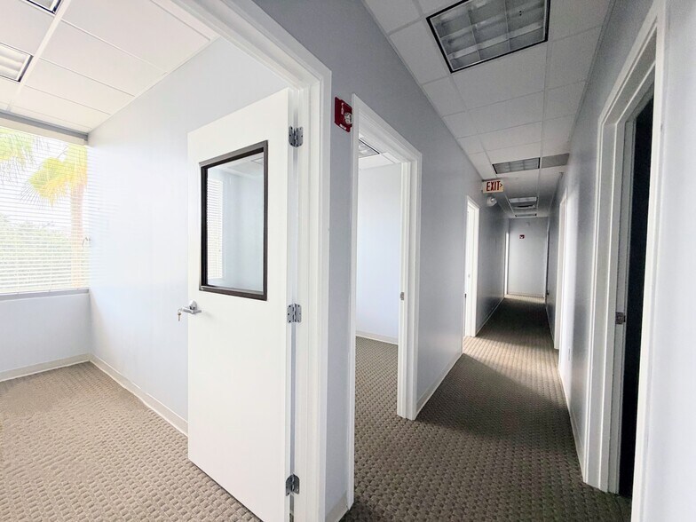 More Photos Of 9145-9161 Narcoossee Rd, Orlando Unknown For Lease