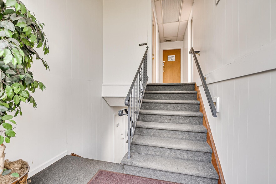 More Photos Of 451 S Washington Ave, Piscataway Medical For Lease