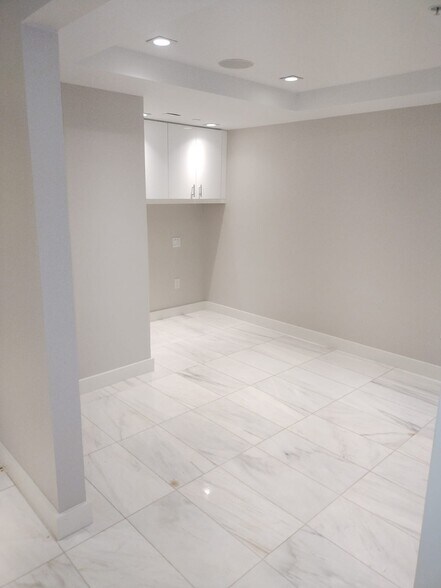 More Photos Of 1001 10th Ave S, Naples Office Residential For Sale