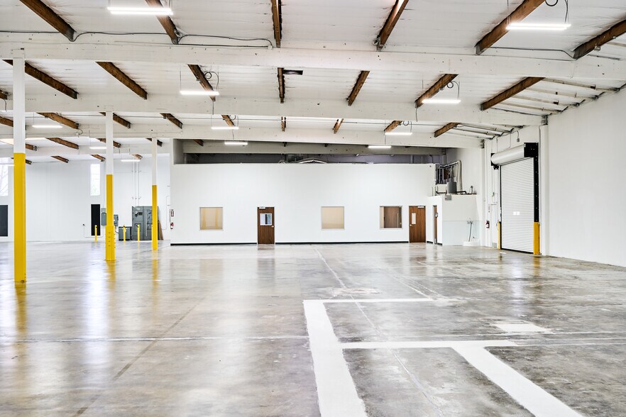 More Photos Of 7103 Fair Ave, North Hollywood Warehouse For Lease