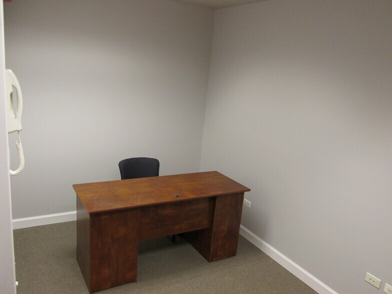 More Photos Of 245-285 Stonegate Rd, Algonquin Medical For Sale