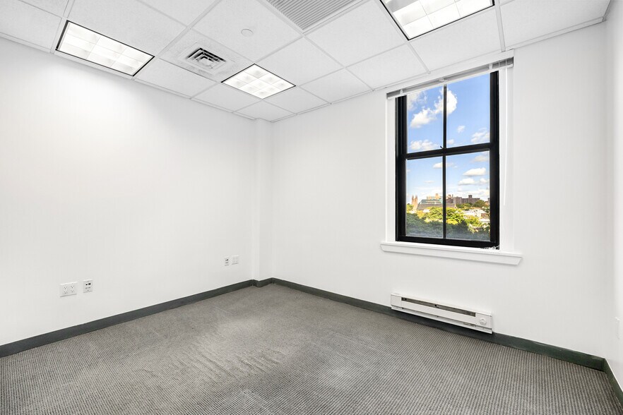 More Photos Of 1 Hanson Pl, Brooklyn Apartments For Sale