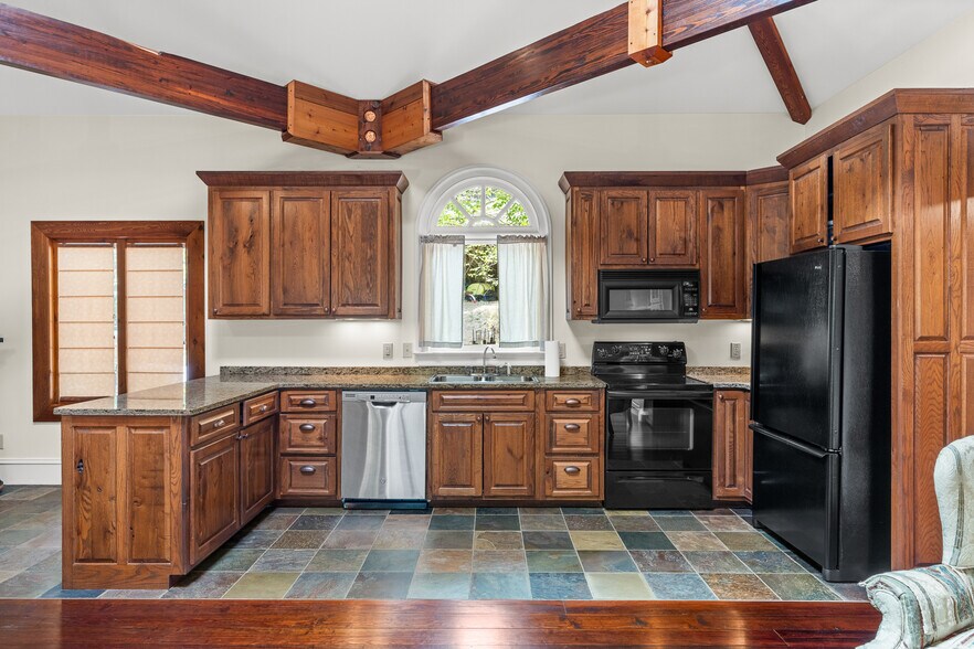 More Photos Of 9975 Ball Ground Hwy, Ball Ground General Retail For Sale