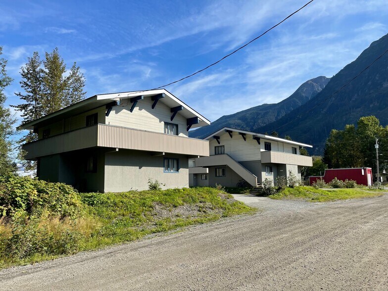 More Photos Of 405 5 Ave, Stewart Hotel For Sale