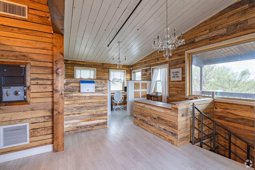 More Photos Of 468 SW 24th Ave, Goldsby Lodge Meeting Hall For Sale