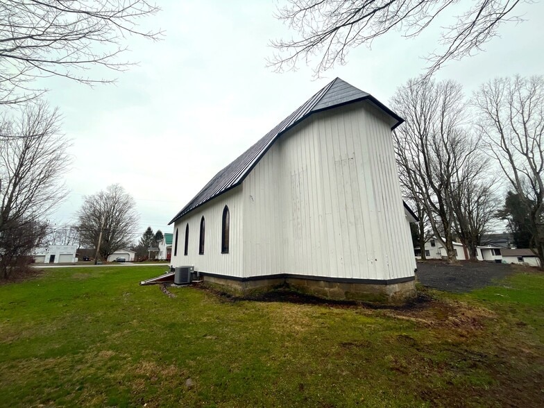 More Photos Of 33646 Freemont St, Townville Religious Facility For Sale