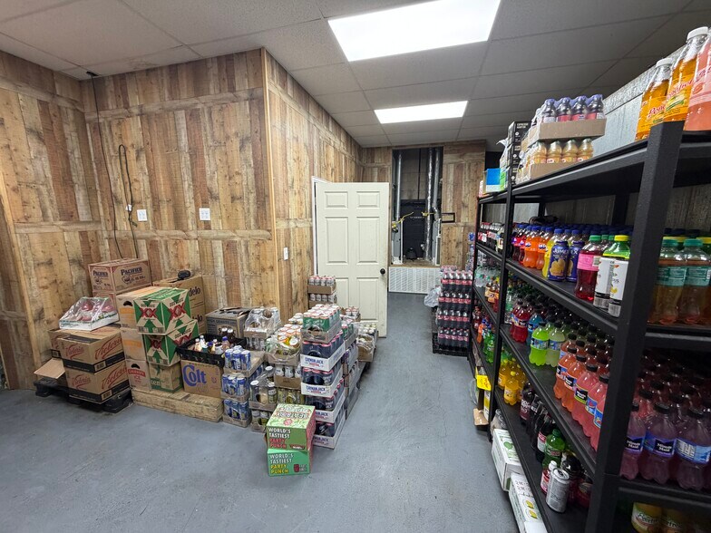 More Photos Of 1515 S Mobberly Ave, Longview Service Station For Sale