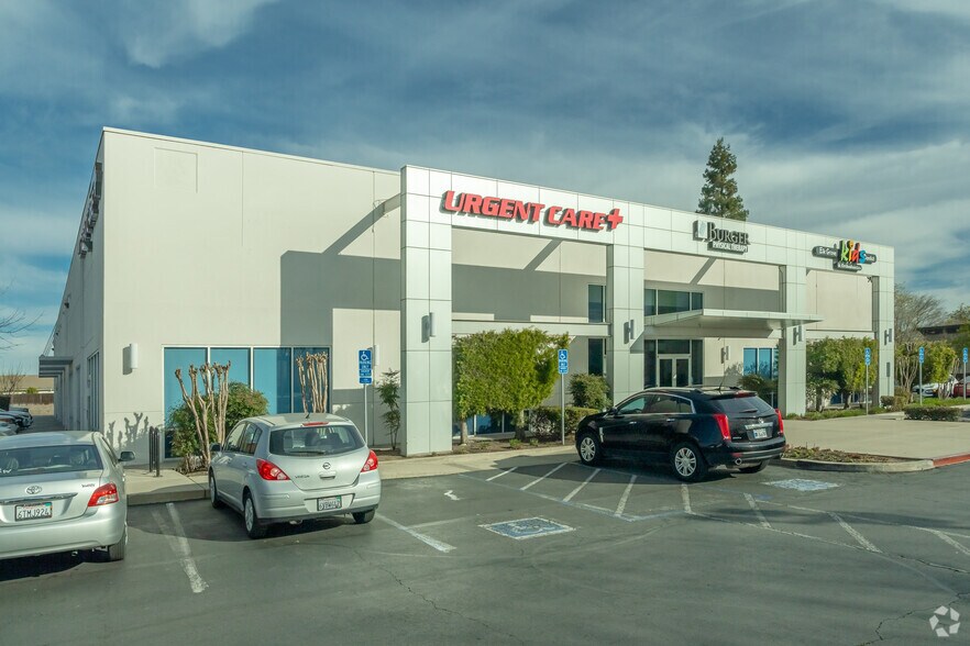 More Photos Of 9045 Bruceville Rd, Elk Grove Office For Sale