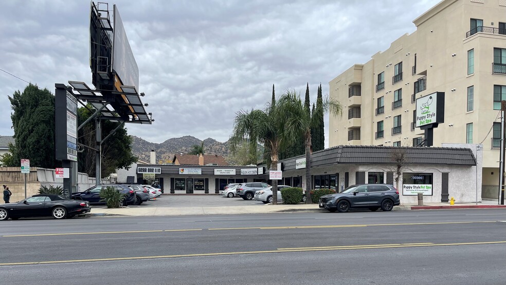 Primary Photo Of 10233 Topanga Canyon Blvd, Chatsworth General Retail For Lease