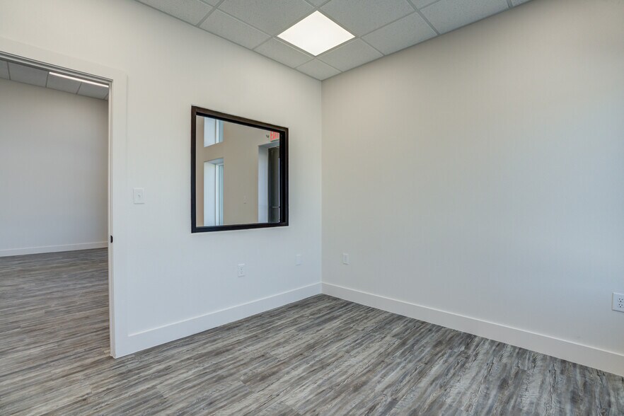 More Photos Of 3814 County Road 1350, Lubbock Distribution For Sale