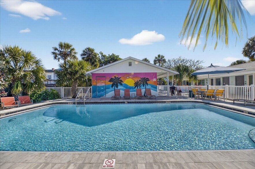 More Photos Of 523 72nd Ave, St Pete Beach Hotel For Sale