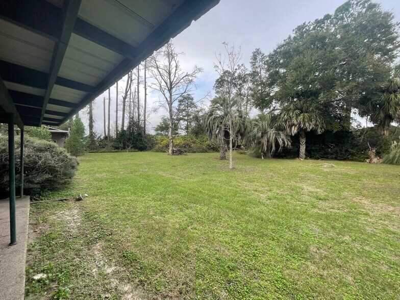 More Photos Of 135 SE Horace Witt Way, Lake City Specialty For Sale