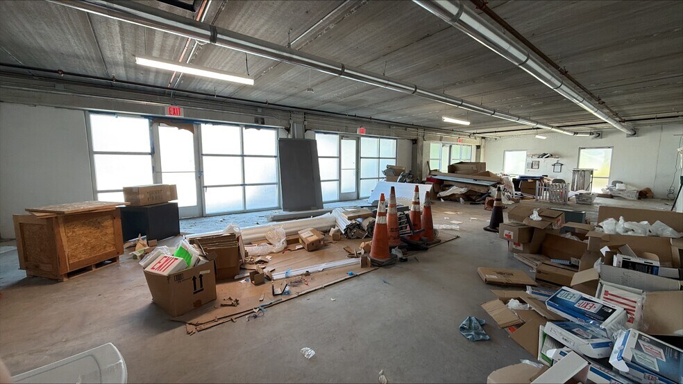 More Photos Of 3590 S State Road 7, West Park Self Storage For Lease