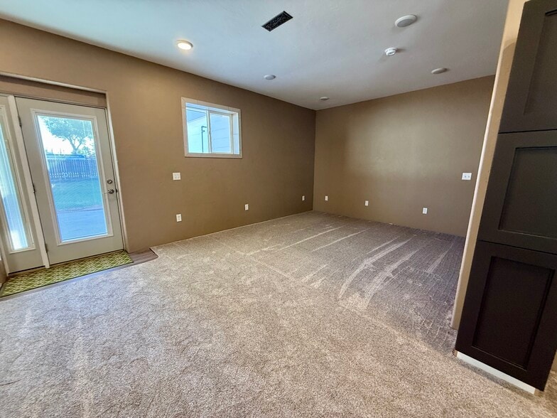 More Photos Of 127 Main St, Chester Office For Sale