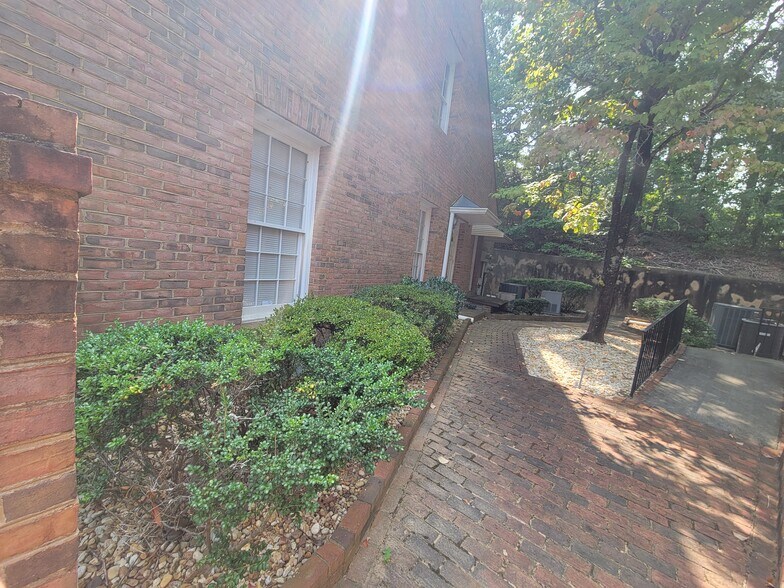 More Photos Of 555 Research Dr, Athens Office For Sale