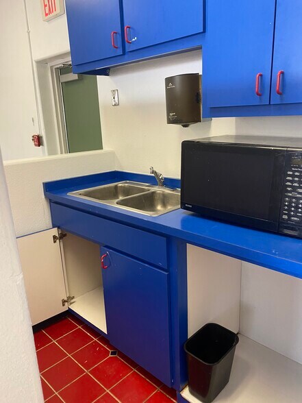 More Photos Of 630 W 17th Pl, Tempe Schools For Lease