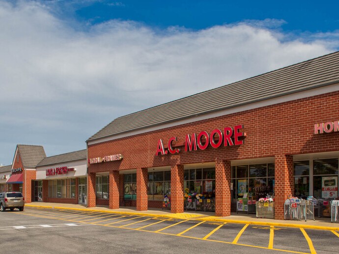 More Photos Of 5007 Victory Blvd, Yorktown General Retail For Lease