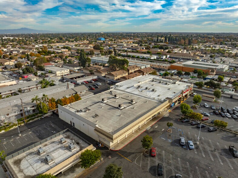 More Photos Of 9820 Alondra Blvd, Bellflower Drugstore For Lease