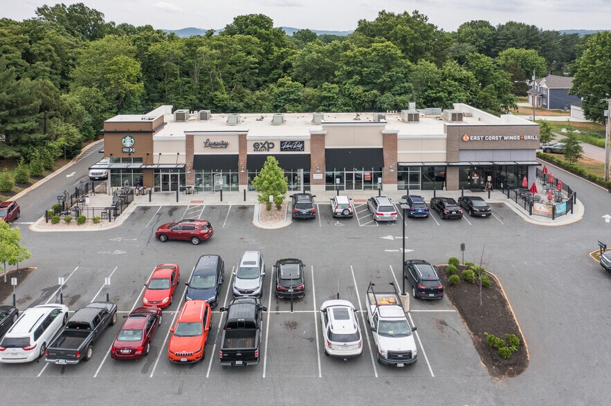 More Photos Of 19399 Forest Rd, Lynchburg General Retail For Lease