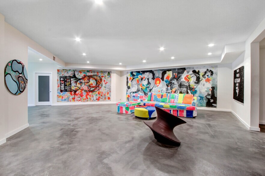 More Photos Of 13257-13259 Moorpark St, Sherman Oaks Office Residential For Sale