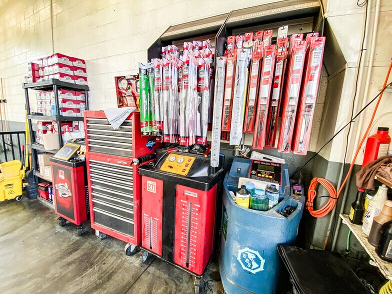 More Photos Of 2450 10th St, Baker City Carwash For Sale