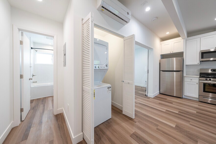 More Photos Of 3720 Midvale Ave, Los Angeles Apartments For Sale