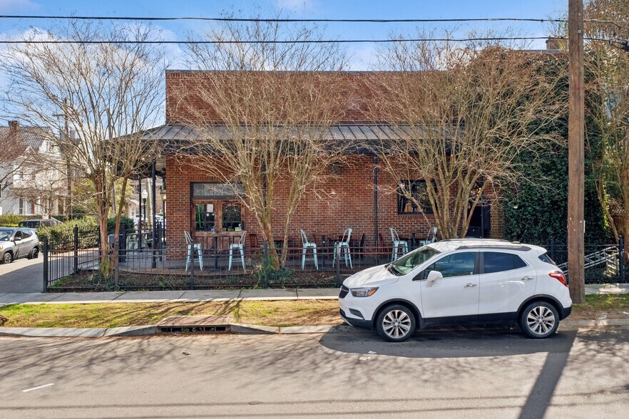 More Photos Of 7538 Maple St, New Orleans Bar For Sale