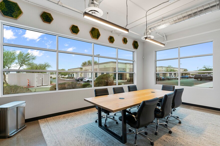 More Photos Of 1850 Whitney Mesa Dr, Henderson Light Distribution For Sale